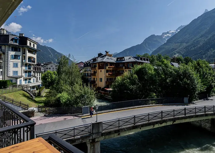 Coeur Des Alpes - A Spacious 3-bedroom With Spectacular Views 霞慕尼