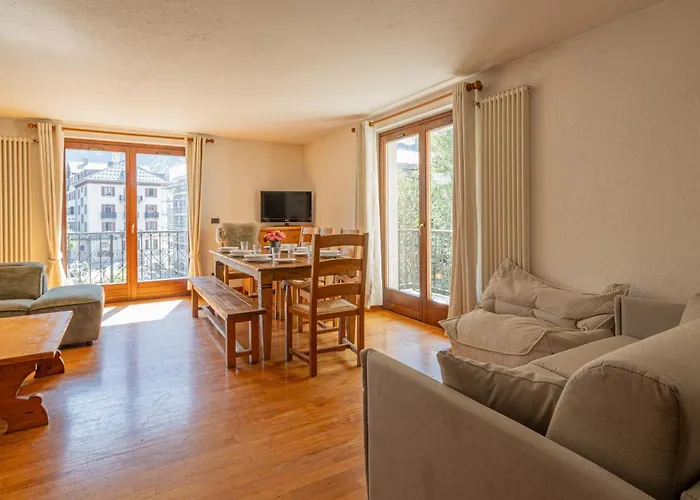 Coeur Des Alpes - A Spacious 3-bedroom With Spectacular Views * 霞慕尼